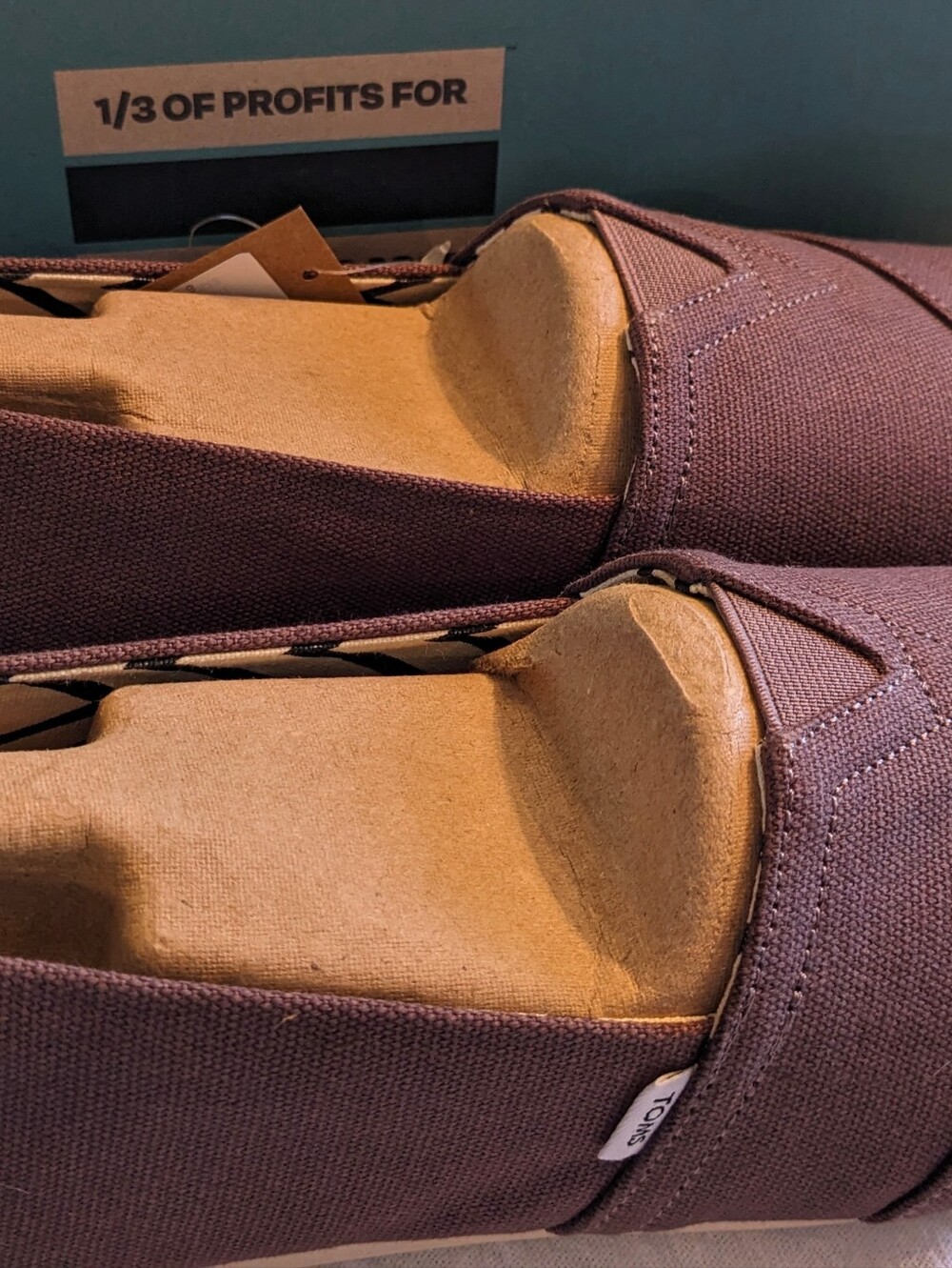 Toms Women's s Slip-On Size 10 in Brown New in Box
